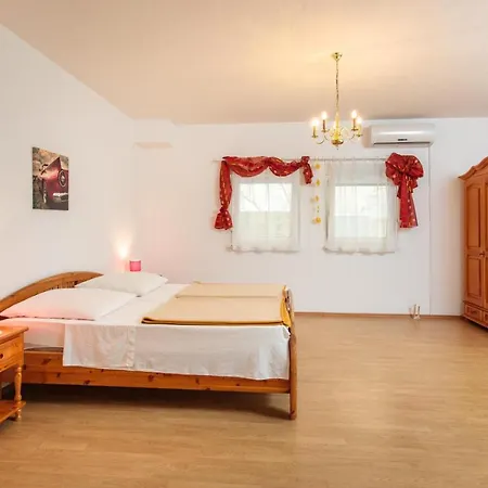 Gasthuis Dane 3*